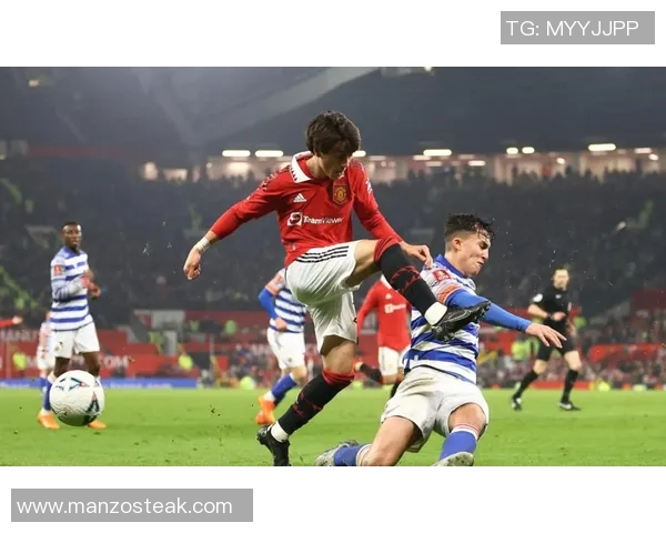 皇马大胜本菲卡四球狂潮乌龙球引发争议判罚全场沸腾