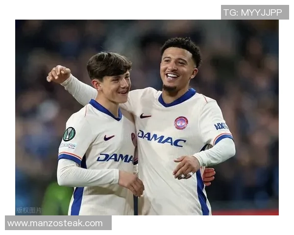 欧联杯激战巴黎圣日耳曼与切尔西平局补时进球引发争议判罚全场沸腾