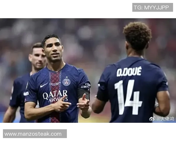 西甲激战多特蒙德逆转巴黎圣日耳曼帽子戏法引发争议判罚全场沸腾